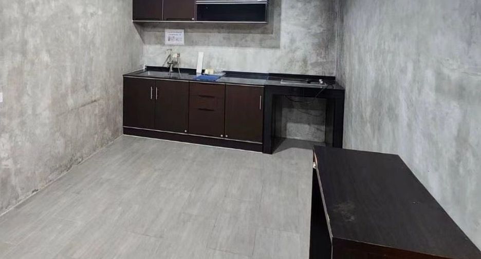 Oficina en venta en Bueng Kum, Bangkok