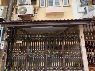 For Rent 2 Bedroom Townhouse In Bang Kapi, Bangkok