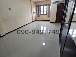 Reihenhaus zur Miete mit 2 Zimmer in Bang Kapi, Bangkok