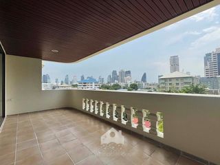 For rent 4 bed apartment in Watthana, Bangkok