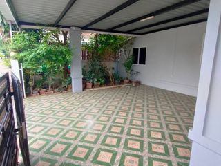 Haus zum Kauf mit 3 Zimmer in Phan Thong, Chonburi