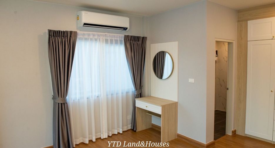 Haus zur Miete mit 4 Zimmer in Bang Phli, Samut Prakan