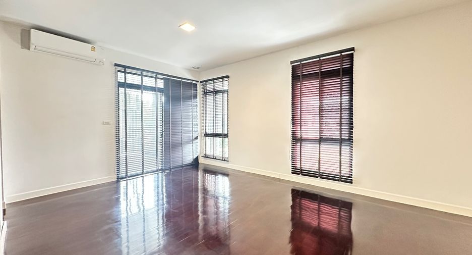 For sale 4 bedrooms house in Bang Phli, Samut Prakan