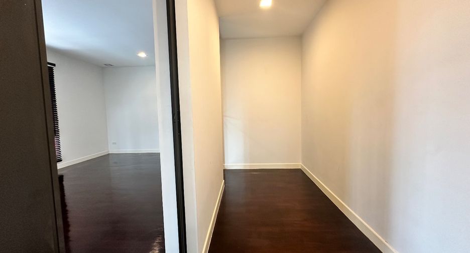 For sale 4 bedrooms house in Bang Phli, Samut Prakan