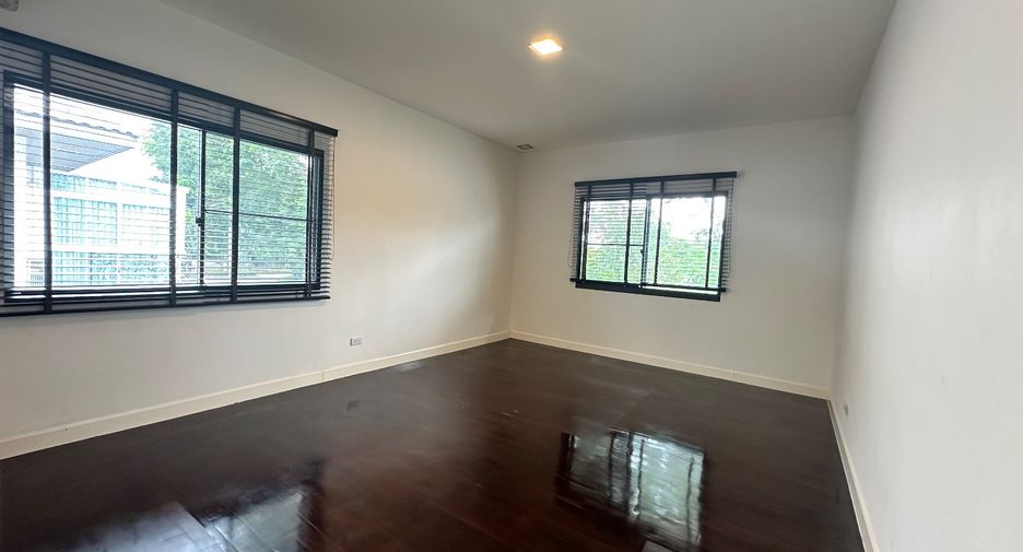 For sale 4 bedrooms house in Bang Phli, Samut Prakan