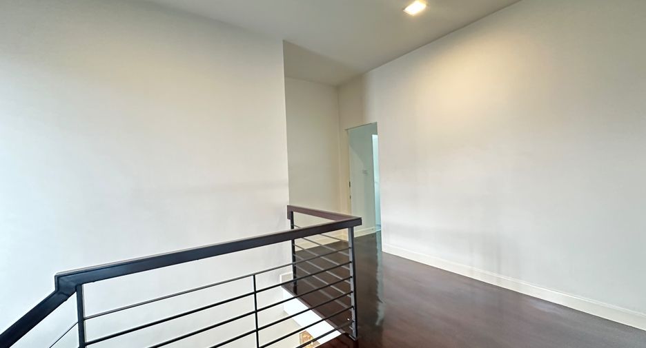 For sale 4 bedrooms house in Bang Phli, Samut Prakan