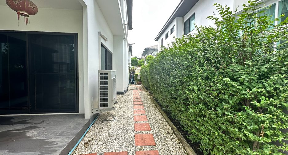 For sale 4 bedrooms house in Bang Phli, Samut Prakan
