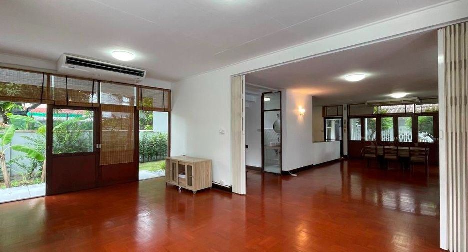 For rent 3 bedrooms house in Ratchathewi, Bangkok