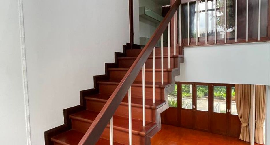 For rent 3 bedrooms house in Ratchathewi, Bangkok