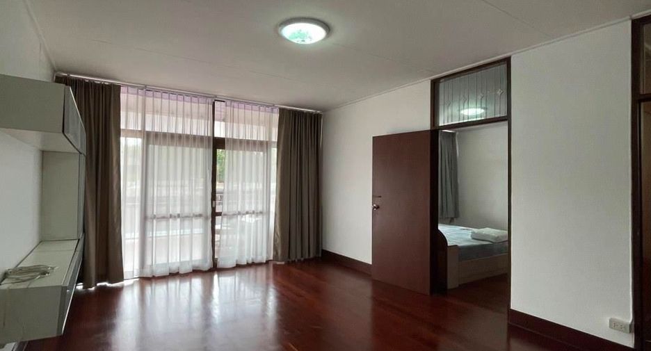 For rent 3 bedrooms house in Ratchathewi, Bangkok