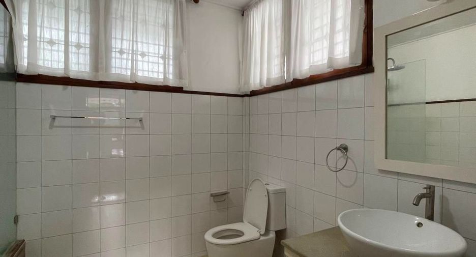 For rent 3 bedrooms house in Ratchathewi, Bangkok