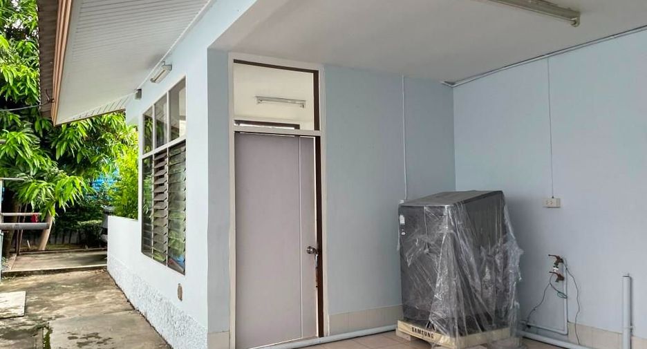 For rent 3 bedrooms house in Ratchathewi, Bangkok