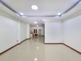 For sale 3 bed townhouse in Phan Thong, Chonburi