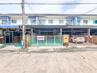 For sale 3 bed townhouse in Phan Thong, Chonburi