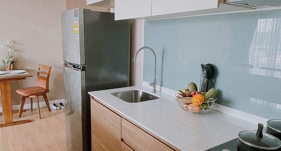 For sale 1 bed condo in Si Racha, Chonburi