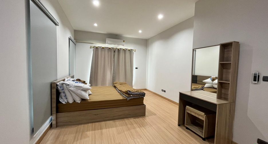 For rent 3 bedrooms house in Saraphi, Chiang Mai