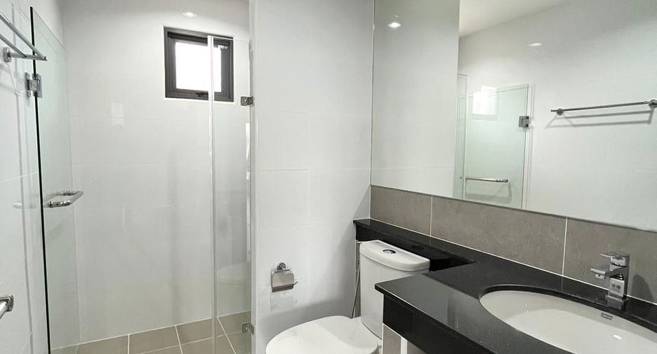 For rent 3 bedrooms house in Saraphi, Chiang Mai