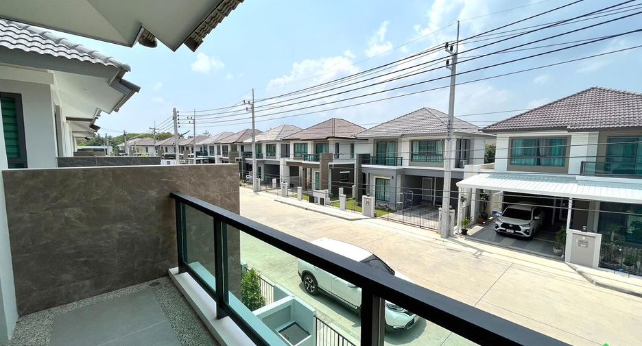 For rent 3 bedrooms house in Saraphi, Chiang Mai