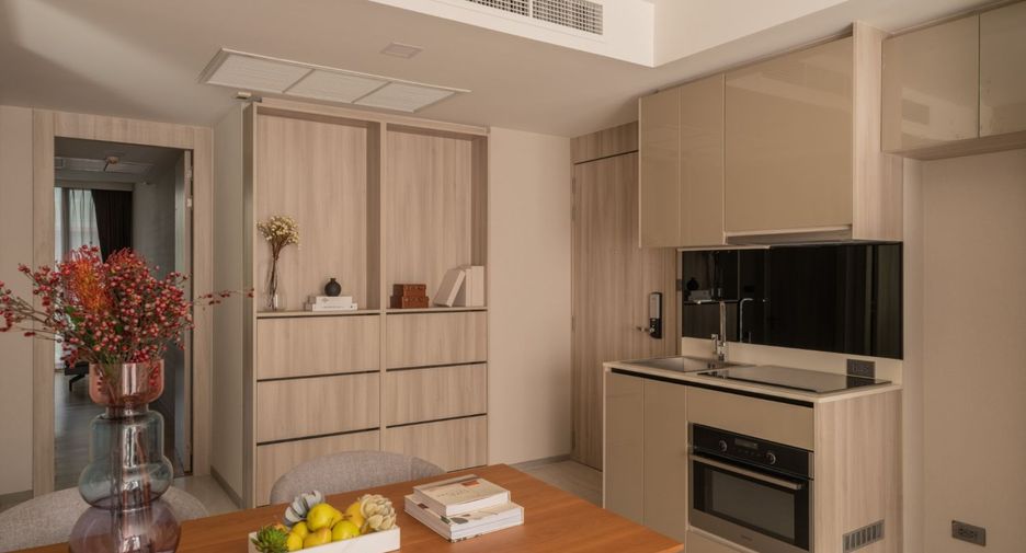 For sale 1 bed condo in Khlong Toei, Bangkok
