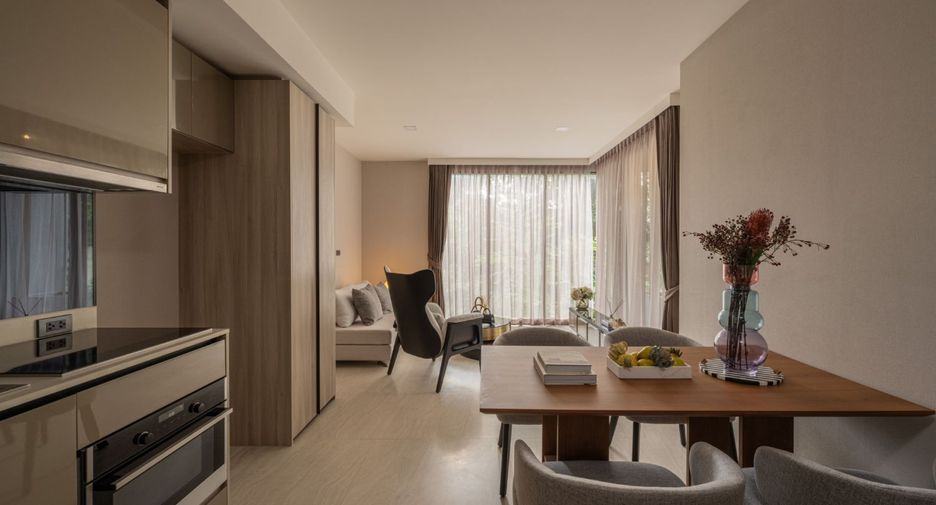 For sale 1 bed condo in Khlong Toei, Bangkok