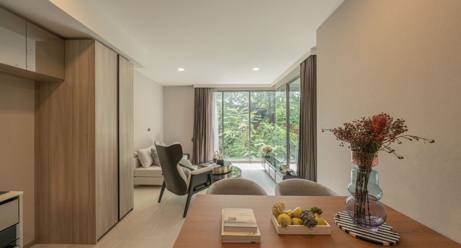 For sale 1 bed condo in Khlong Toei, Bangkok