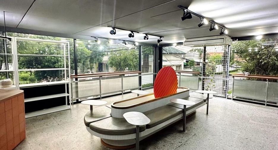 For sale 5 bedrooms retail Space in Prawet, Bangkok
