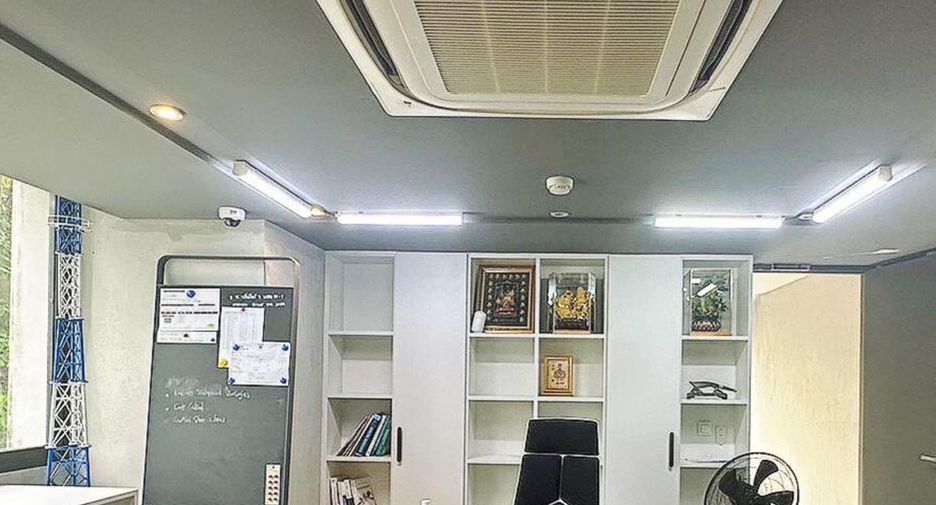 For sale 5 bedrooms retail Space in Prawet, Bangkok