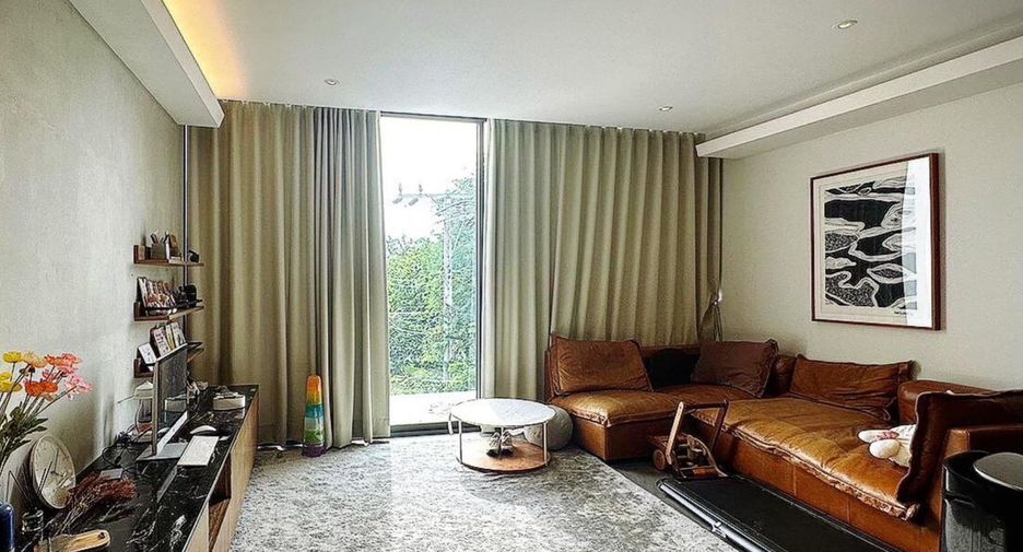 For sale 5 bedrooms retail Space in Prawet, Bangkok