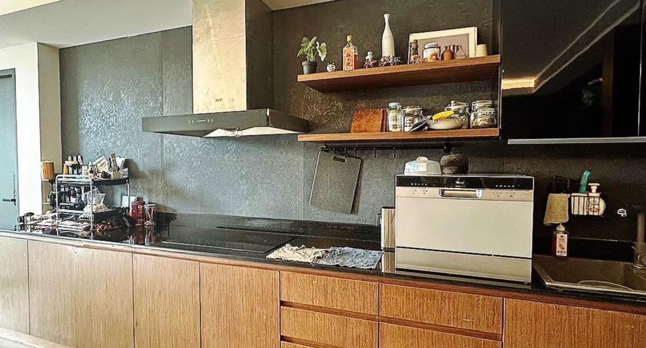 For sale 5 bedrooms retail Space in Prawet, Bangkok