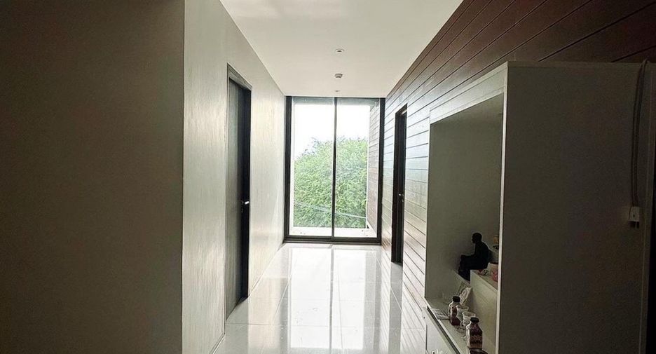 For sale 5 bedrooms retail Space in Prawet, Bangkok