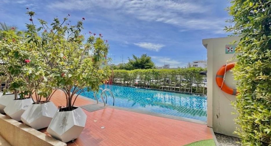 For sale 1 bed condo in Mueang Chon Buri, Chonburi