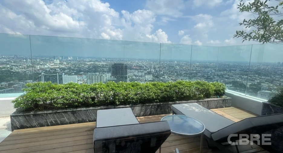For sale 3 bedrooms condo in Khlong Toei, Bangkok