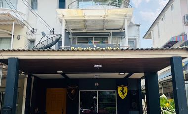 Reihenhaus zum Kauf mit 3 Zimmer in Chatuchak, Bangkok