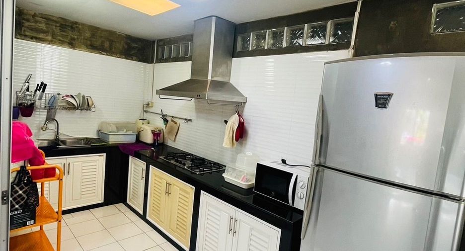 Reihenhaus zum Kauf mit 3 Zimmer in Chatuchak, Bangkok