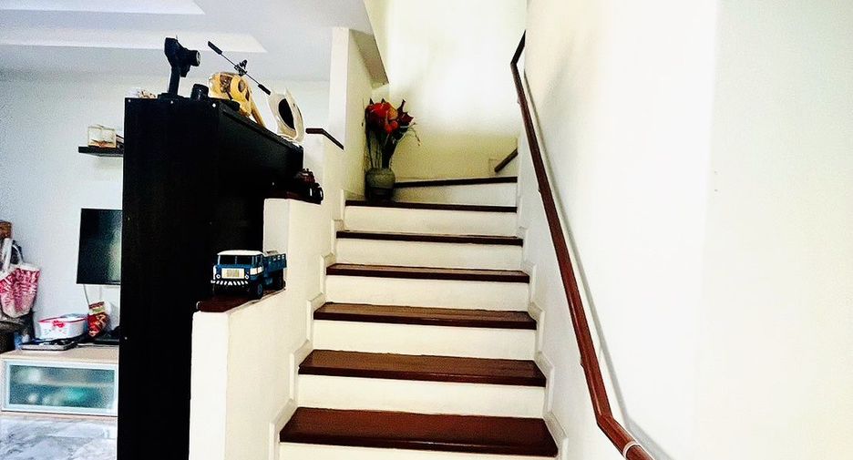 Reihenhaus zum Kauf mit 3 Zimmer in Chatuchak, Bangkok