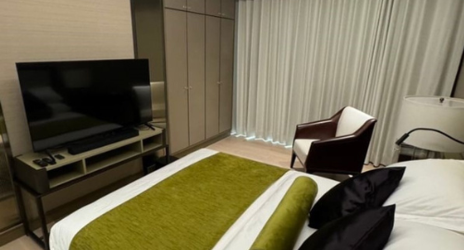 For sale 3 ベッドルーム condo in Khlong San, Bangkok