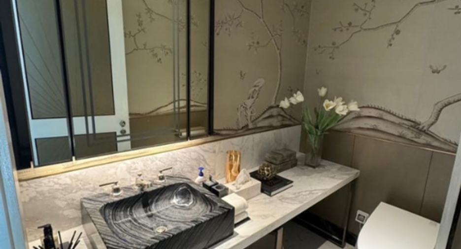 For sale 3 ベッドルーム condo in Khlong San, Bangkok