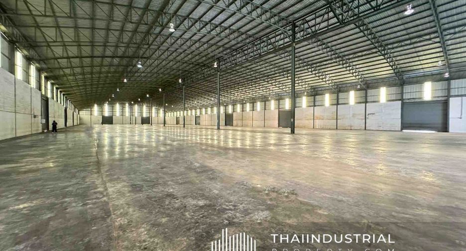 For rent warehouse in Ban Bueng, Chonburi