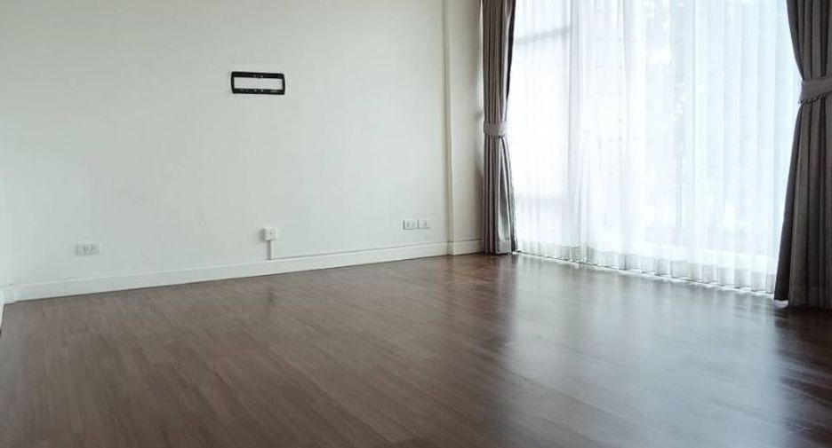 For sale 3 bedrooms townhouse in Prawet, Bangkok
