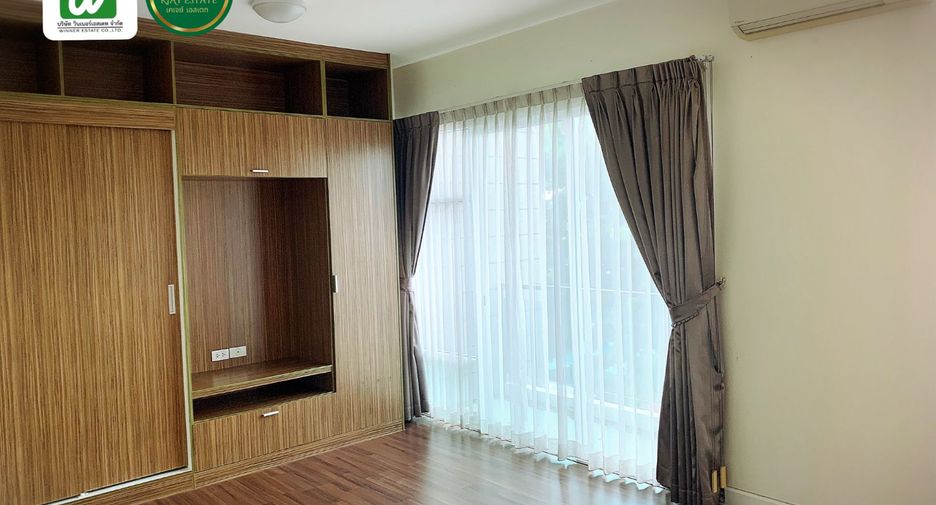 For sale 3 bedrooms townhouse in Prawet, Bangkok