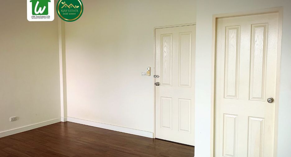 For sale 3 bedrooms townhouse in Prawet, Bangkok