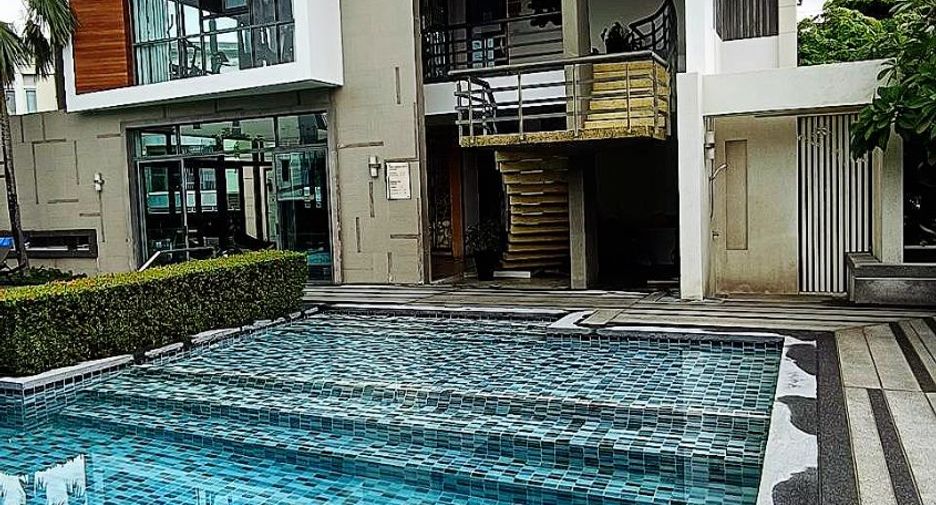 For sale 3 bedrooms townhouse in Prawet, Bangkok