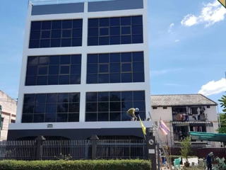 For rent and for sale retail Space in Khan Na Yao, Bangkok