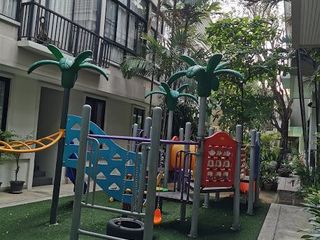 出租 2 卧室 联排别墅 在 Khlong Toei, 曼谷