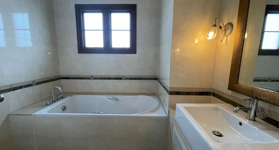 Haus zur Miete mit 4 Zimmer in Suan Luang, Bangkok