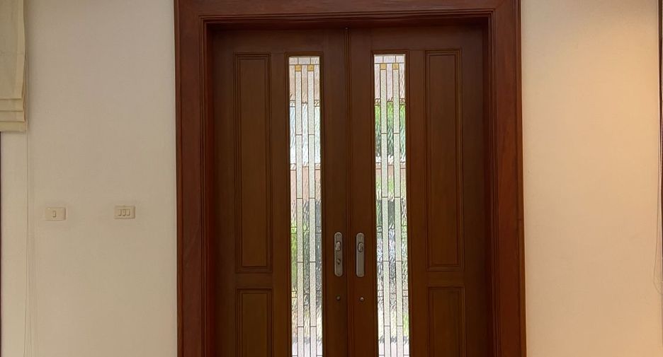 Haus zur Miete mit 4 Zimmer in Suan Luang, Bangkok
