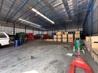 For sale warehouse in Saphan Sung, Bangkok