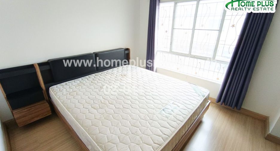 For sale 3 bedrooms townhouse in Khlong Sam Wa, Bangkok