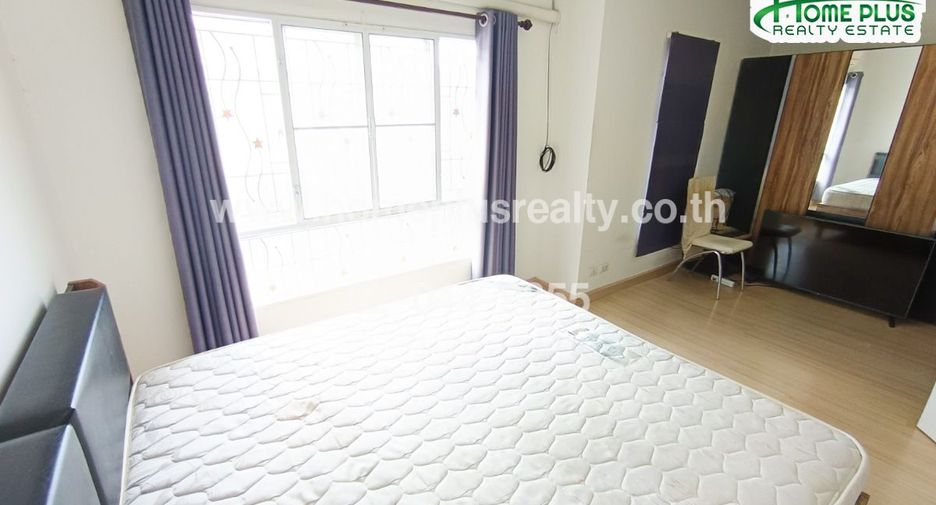 For sale 3 bedrooms townhouse in Khlong Sam Wa, Bangkok