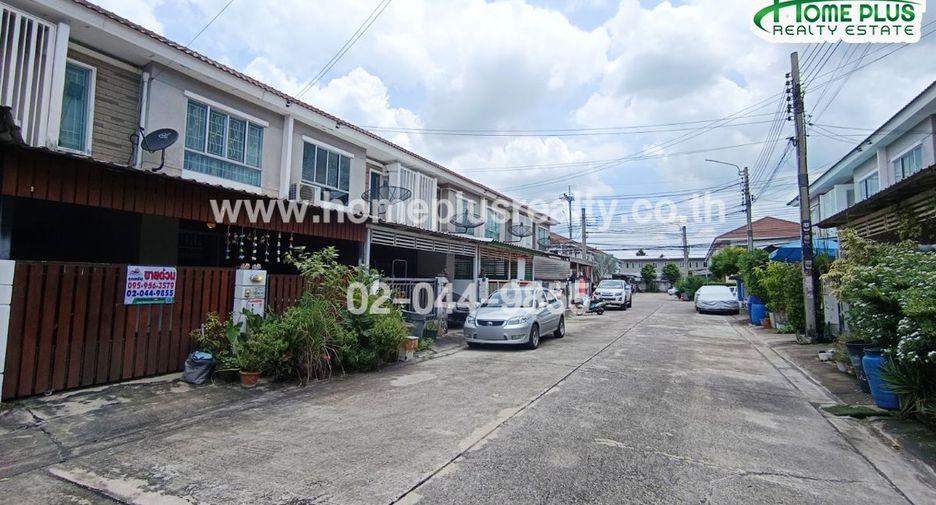 For sale 3 bedrooms townhouse in Khlong Sam Wa, Bangkok